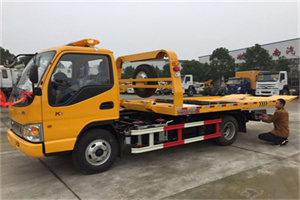 虹口哪里有拖车服务