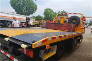 虹口附近拖车电话号码服务